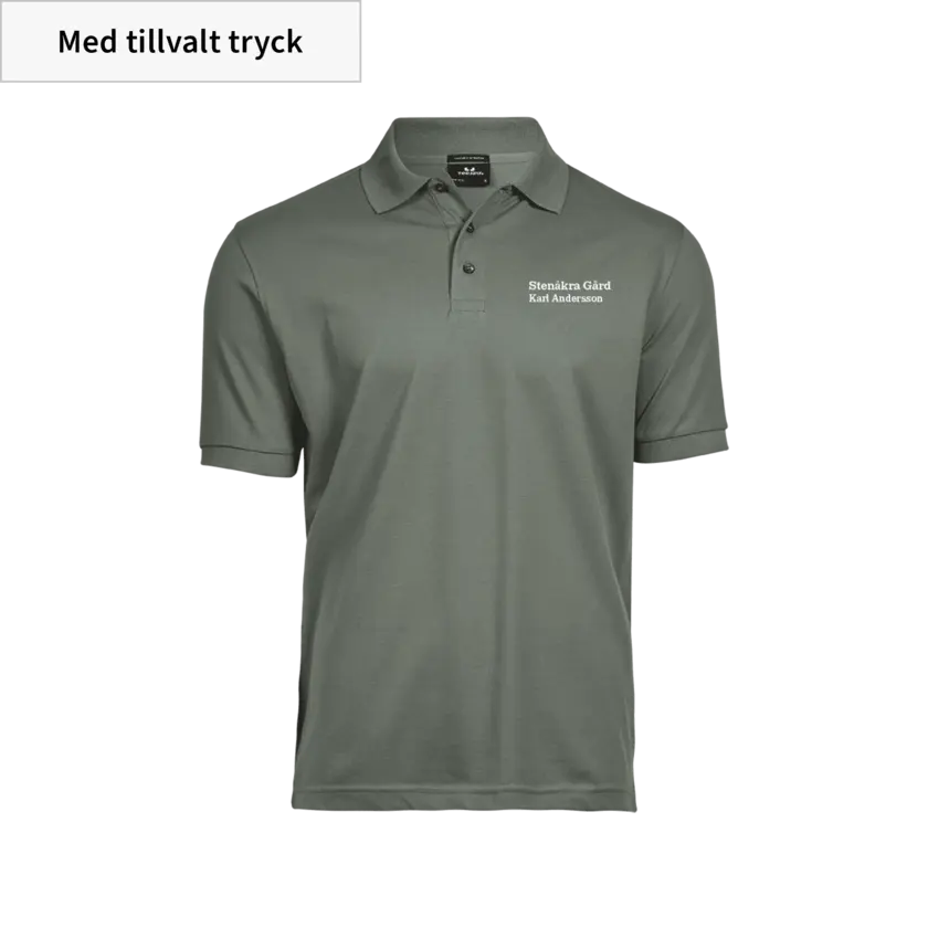 herrpolo med namn- och gårdsnamn fram